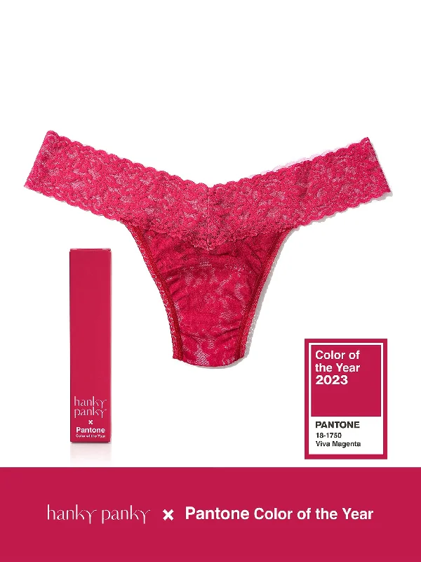 High-waistedSignature Lace Low Rise Thong | PANTONE 18-1750 Viva Magenta