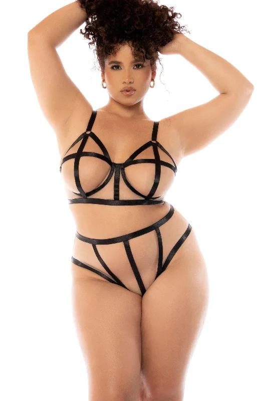 Three-Piece Mesh Set with Contrasting Trims