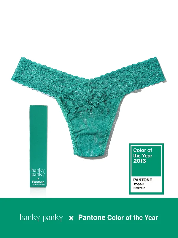 Athletic PantsSignature Lace Low Rise Thong | PANTONE 17-5641 Emerald