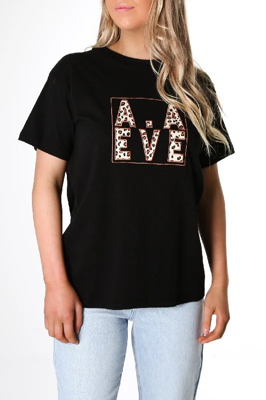 Layered T-ShirtsBold Leopard Panelled Tee Black